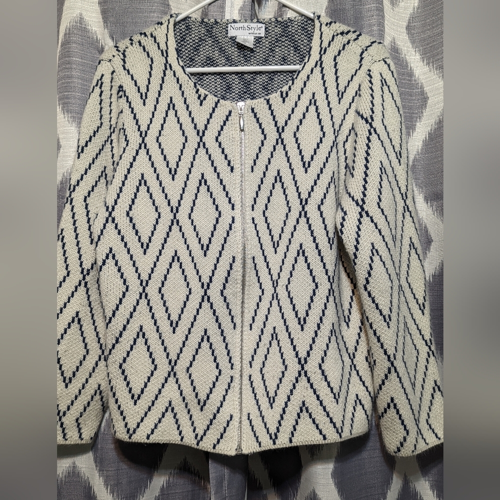 North style zip up cardigan